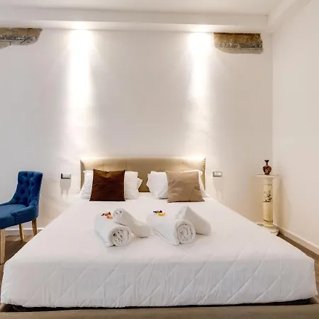 Clavdia Flat Monti Rome