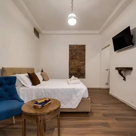 Clavdia Flat Monti Rome
